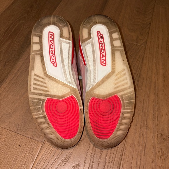 Women's Air Jordan 3 Retro - Picture 6 of 8